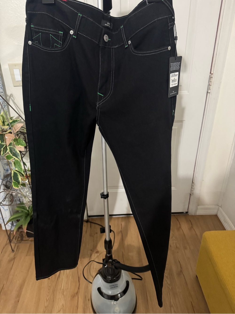 True Religion Black Jeans with Green Accent Stitching Sz 36x34